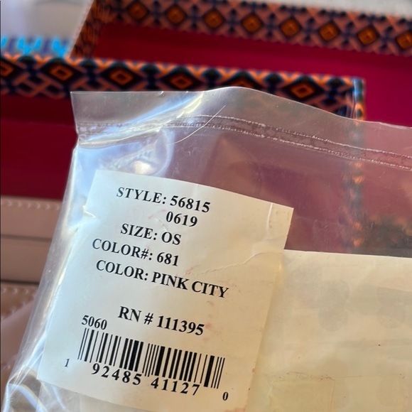 Tory Burch Pink City Quilted Card Holder - Picture 2 of 5